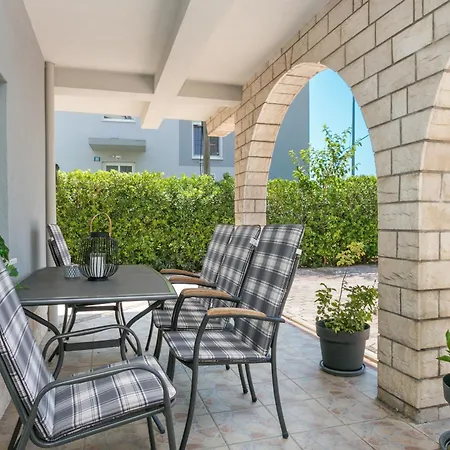 Appartement With Parking Space Solin, Split - 21445 *
